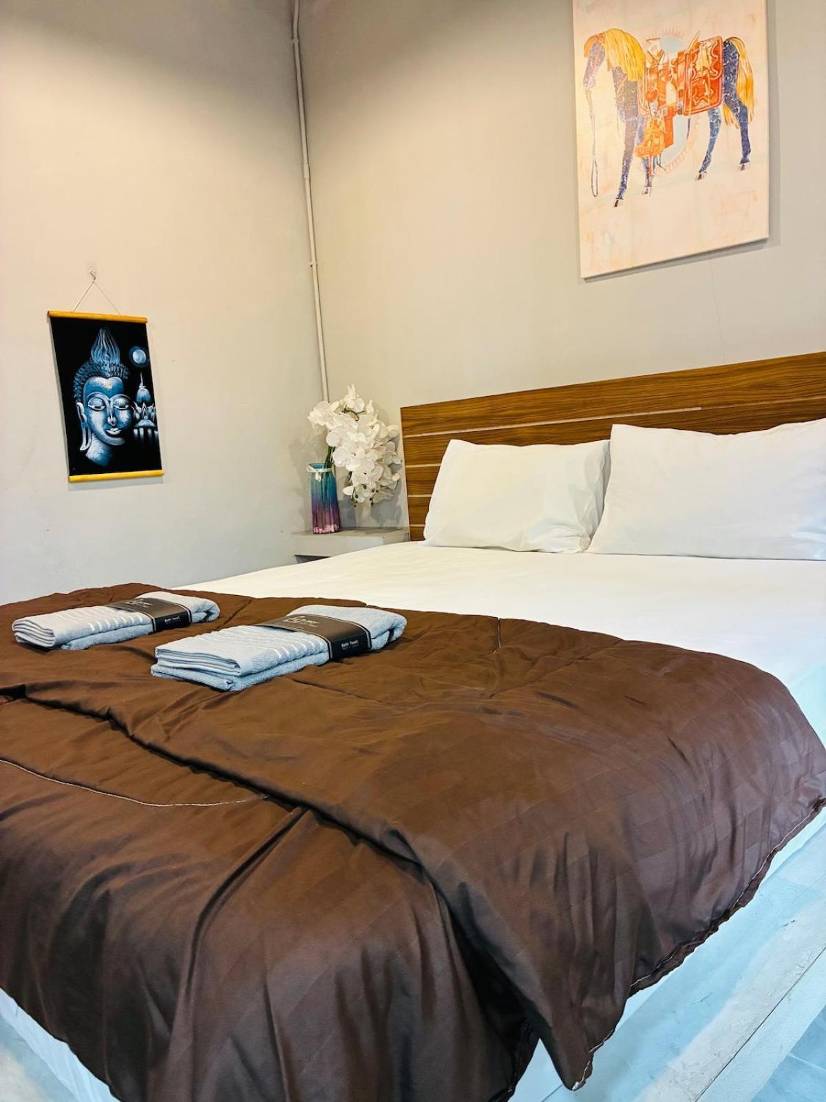 Apartment Wat Sawang Arom 23 *
