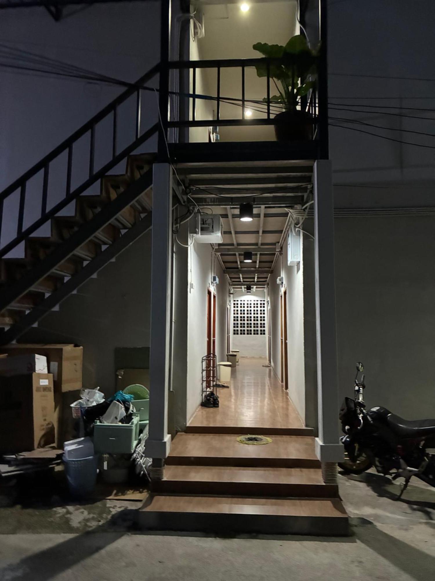 Wat Sawang Arom 23 Apartment